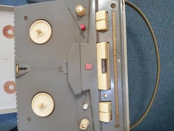 Vintage Philips Bandrecorder beschikbaar voor biedingen