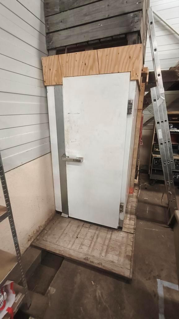 Koelcel / Drooghok, Witgoed en Apparatuur, Koelkasten en IJskasten, Ophalen