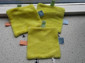 Labeldoekje Snooze Baby van Zwitsal  beschikbaar voor biedingen