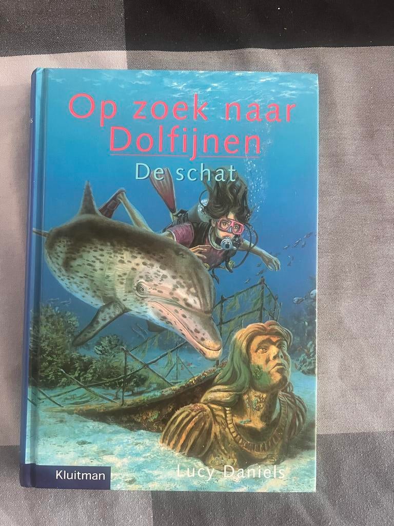 Op zoek naar Dolfijnen - De schat, Ophalen of Verzenden, Zo goed als nieuw, Fictie algemeen