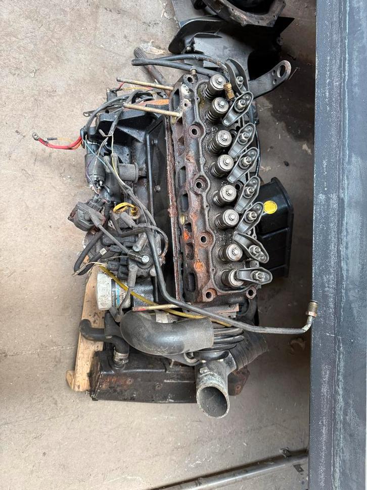 Mercuiser 3L 4 cilinder Opknapper of onderdelen, Watersport en Boten, Bootonderdelen, Gebruikt, Motor en Techniek, Zeilboot of Motorboot