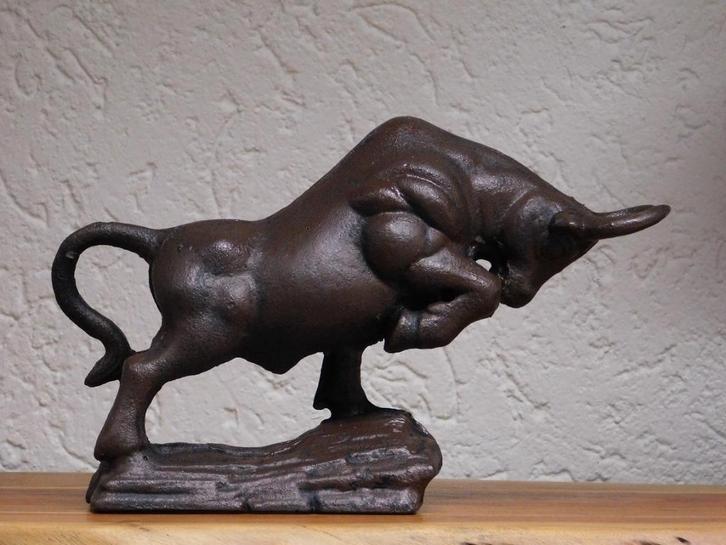 Beeld Stier Groot - Gietijzer, Verzamelen, Beelden en Beeldjes, Ophalen of Verzenden