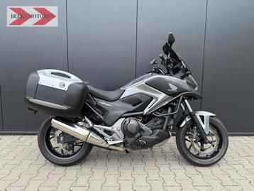 HONDA NC 700 X DCT ABS 2014 Nieuwstaat, boekjes beschikbaar voor biedingen