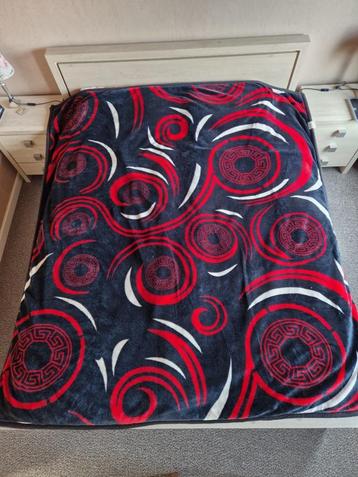 Moderne zwarte wollen deken dubbel bedrukt +meer brocante. beschikbaar voor biedingen