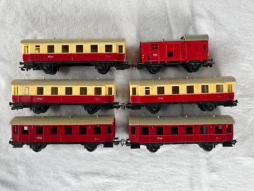 Piko NS rijtuigen en bagagerijtuig beschikbaar voor biedingen