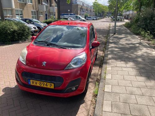 Peugeot 107 1.0 12V E-vti 68PK 3DR 2014 Rood, Auto's, Peugeot, Particulier, ABS, Airbags, Airconditioning, Centrale vergrendeling