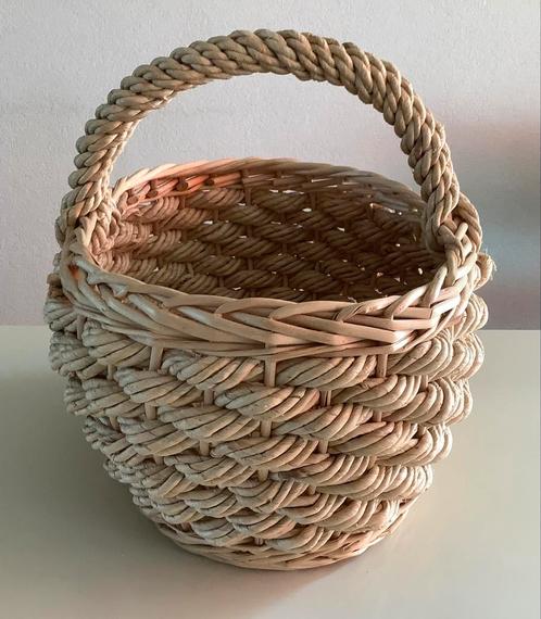 MAND, RIET HANDGEMAAKT. Zwaar. PERFECTE STAAT., Sieraden, Tassen en Uiterlijk, Tassen | Damestassen, Nieuw, Shopper, Zwart, Ophalen of Verzenden