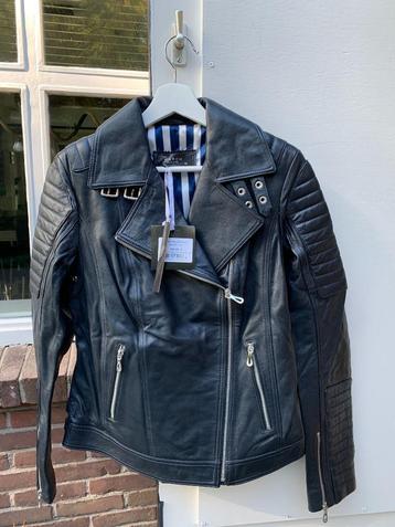 50  SPLINTERNIEUWE LEREN JASSEN BLAUW EN GEEL MAAT 36 TOT 42 beschikbaar voor biedingen