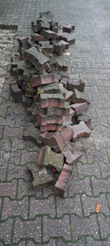 Gebruikte H-Klinkers - 8cm dik beschikbaar voor biedingen