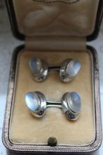 *Dubbele wit gouden manchetknopen met 4 cabuchon maanstenen*, Antiek en Kunst, Verzenden, Goud