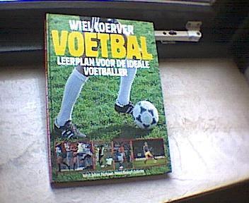 Wiel Coerver: Voetbal., Boeken, Sportboeken, Zo goed als nieuw, Balsport, Ophalen of Verzenden