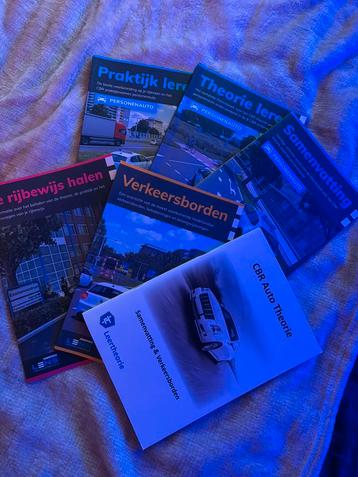 Theorieboeken Auto Rijbewijs B 2025 – Zo goed als nieuw! beschikbaar voor biedingen