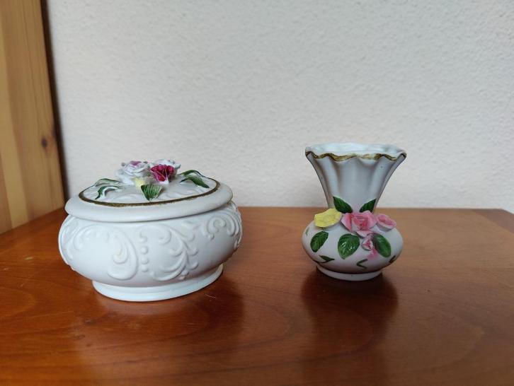 Vintage sieradendoosje met mini vaasje, Antiek en Kunst, Antiek | Keramiek en Aardewerk, Verzenden