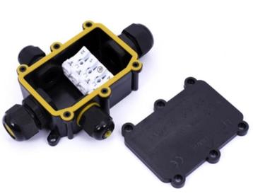 IP68 LASDOOS 4-VOUDIG beschikbaar voor biedingen