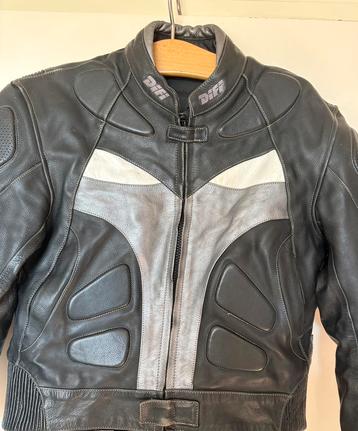 Motorjas maat 52  M/L leer Difi jas jack motor beschikbaar voor biedingen