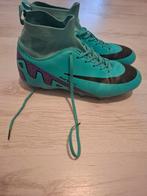 Voetbalschoenen maat 42, Maat XS of kleiner, Ophalen, Zo goed als nieuw, Schoenen