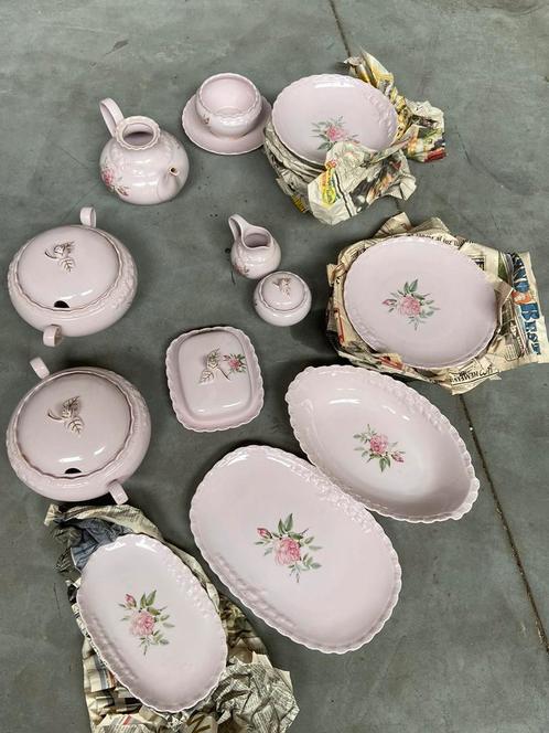 Brocante servies van Hutschenreuther, Antiek en Kunst, Antiek | Servies compleet, Ophalen of Verzenden