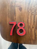 Vintage huisnummer rood, Ophalen of Verzenden, Zo goed als nieuw, Klassieke of Spaanse gitaar