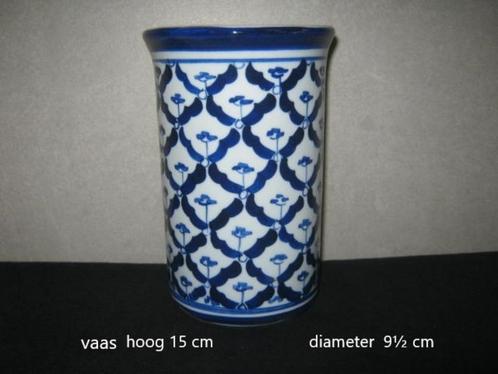 vaas, wit met kobalt blauw porselein, cilinder model, Huis en Inrichting, Woonaccessoires | Vazen, Zo goed als nieuw, Blauw, Minder dan 50 cm