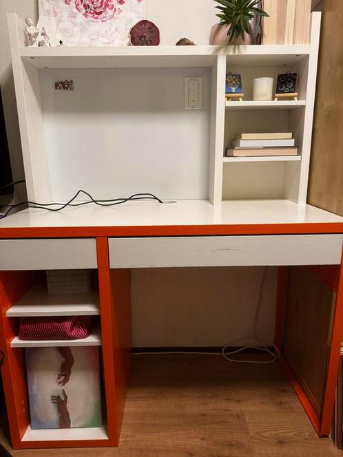Bureau desk Ikea Micke wit en orange, Huis en Inrichting, Bureaus, Gebruikt, Ophalen