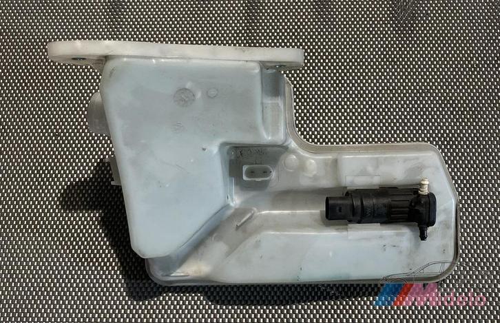 AUDI A3 RUITENWISSERVLOEISTOF TANK 5Q0955453T, Auto-onderdelen, Ruiten en Toebehoren, Audi, Gebruikt, Ophalen of Verzenden