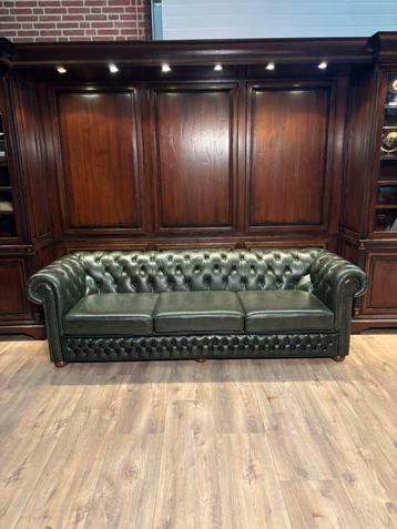 Orginele chesterfield antiek groen leren 3 zits beschikbaar voor biedingen