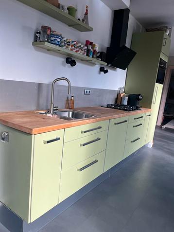 Complete Keuken met Apparatuur beschikbaar voor biedingen