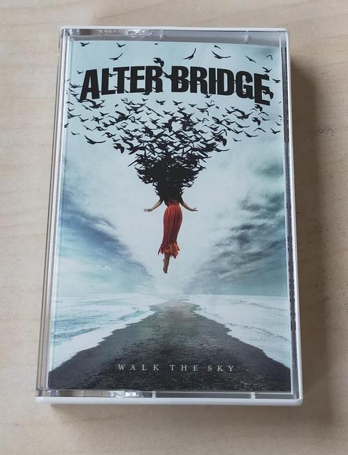 Alter Bridge - Walk The Sky Cassette MC 2019, Cd's en Dvd's, Cassettebandjes, Zo goed als nieuw, Origineel, 1 bandje, Ophalen of Verzenden