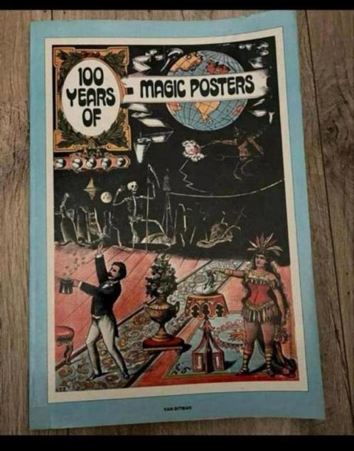 100 years of magic posters, Antiek en Kunst, Antiek | Boeken en Bijbels, Ophalen of Verzenden