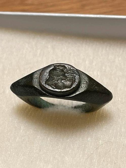 Oud-Romeinse ring | Alexander III de Grote | 100-300 n. Chr., Sieraden, Tassen en Uiterlijk, Ringen, Gebruikt, Heer, Kleiner dan 17