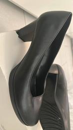 Dames Pumps mt 38 met blokhak, Kleding | Dames, Schoenen, Ophalen of Verzenden, Zo goed als nieuw, Zwart