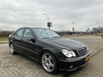 Mercedes-Benz Mercedes 2004 Zwart Nieuw apk nieuw gordelslot, Auto's, Mercedes-Benz, Automaat, Achterwielaandrijving, 1535 kg