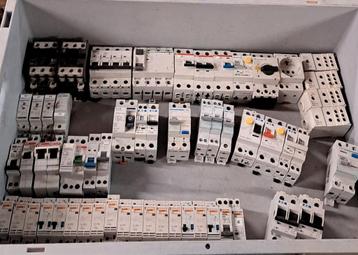 Verschillende installatie automaten (EATON/HAGER) beschikbaar voor biedingen