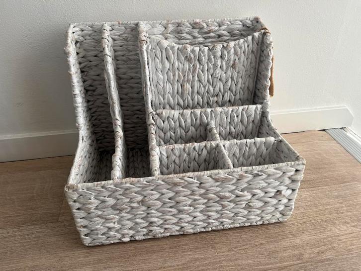 Riverdale lectuurbak, Huis en Inrichting, Woonaccessoires | Krantenbakken en Lectuurbakken, Zo goed als nieuw, Ophalen of Verzenden