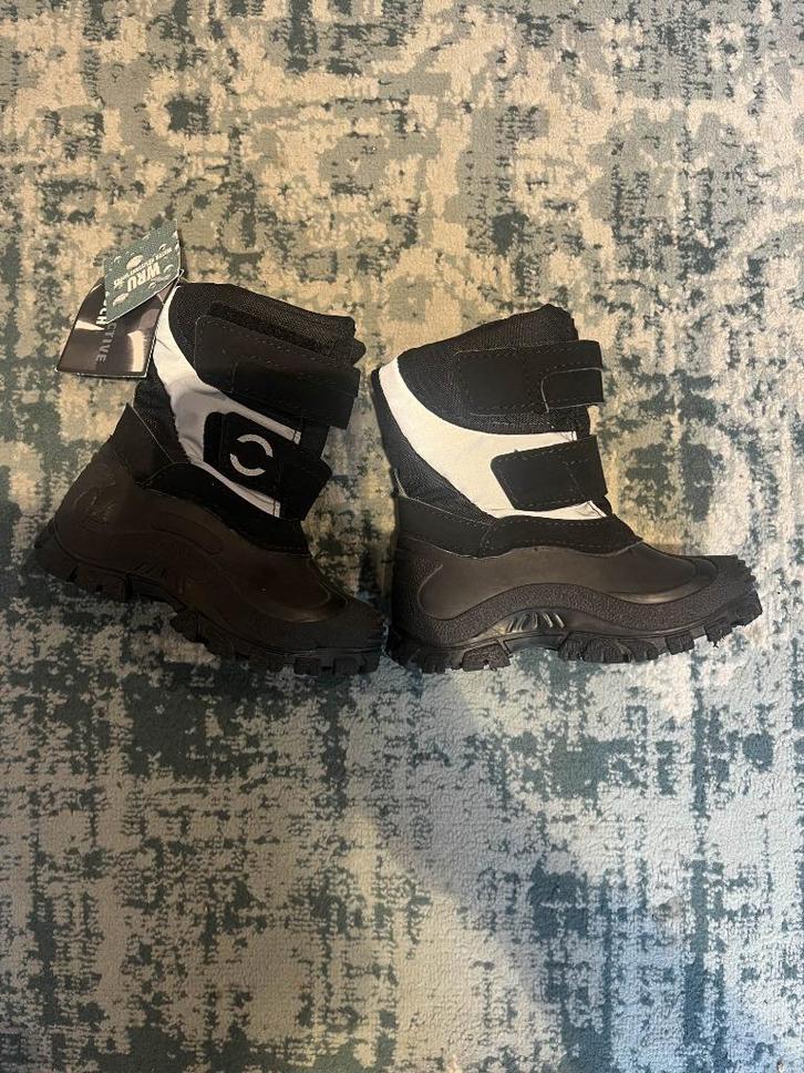 Mikk-line Laarzen voor jongen met schoenmaat 21, Kinderen en Baby's, Kinderkleding | Schoenen en Sokken, Nieuw, Laarzen, Jongen