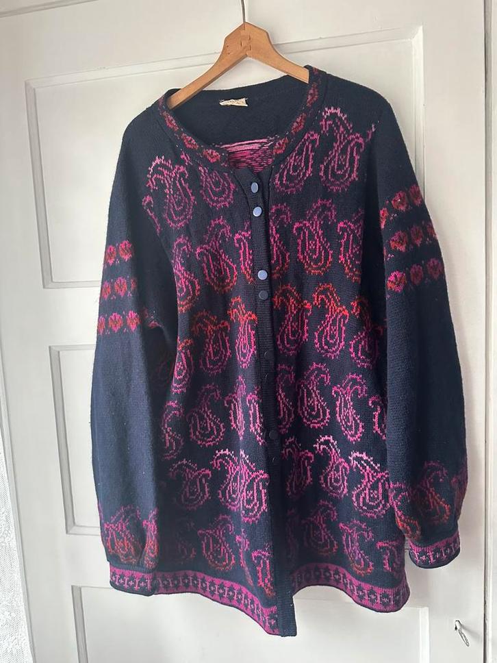 vintage 100% wollen pofmouw vest Sylvia Fallas Scotland XL, Kleding | Dames, Truien en Vesten, Zo goed als nieuw, Maat 42/44 (L)