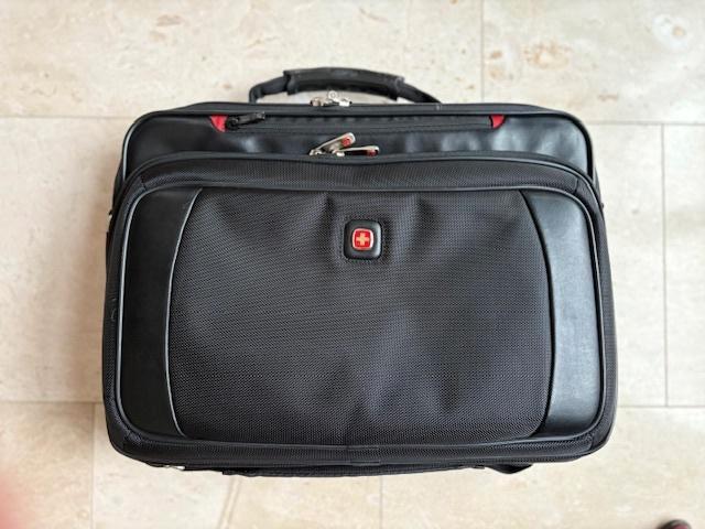 Lichtgewicht laptoptas Wenger Yukon voor laptops van 17 inch, Computers en Software, Laptoptassen, Zo goed als nieuw, Aktetas