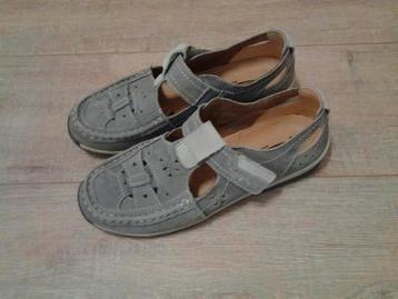 Medicus maat 39 Osaga veterschoen maat 39 slippers maat39 ea beschikbaar voor biedingen