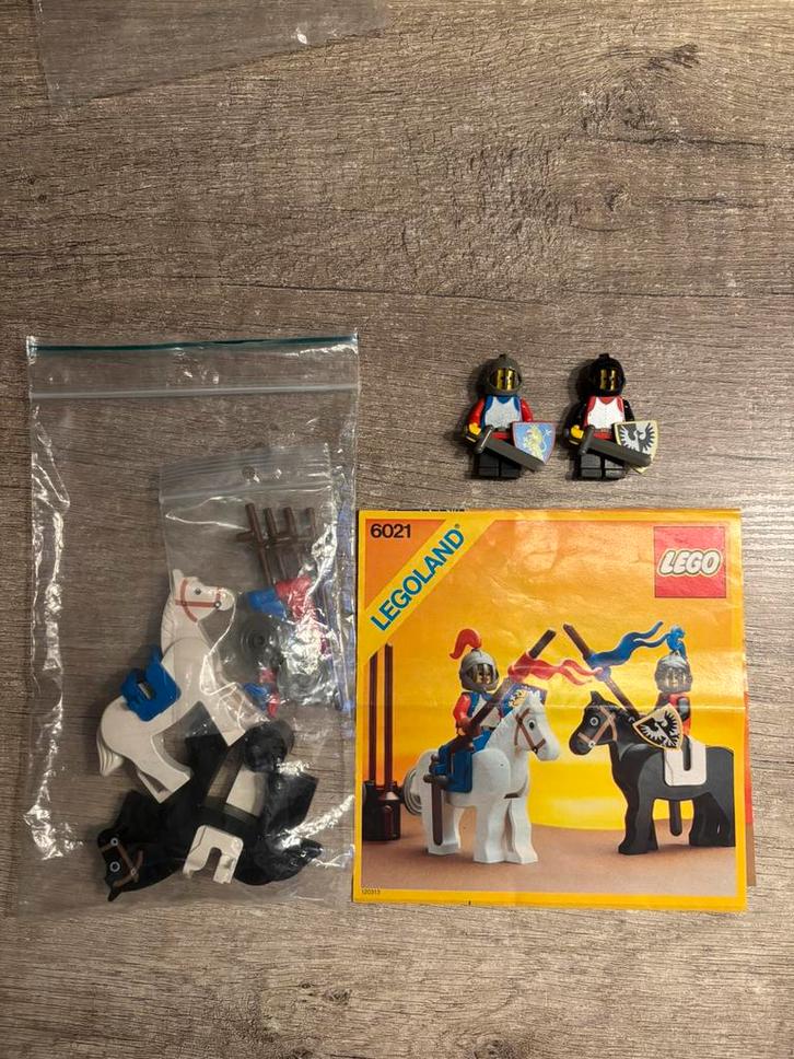 Lego castle 6021 - compleet + boekje, Kinderen en Baby's, Speelgoed | Duplo en Lego, Zo goed als nieuw, Ophalen of Verzenden
