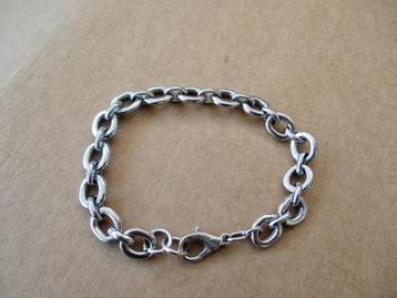 Zilverkleur armband 19 cm. mooie dikke schakels beschikbaar voor biedingen