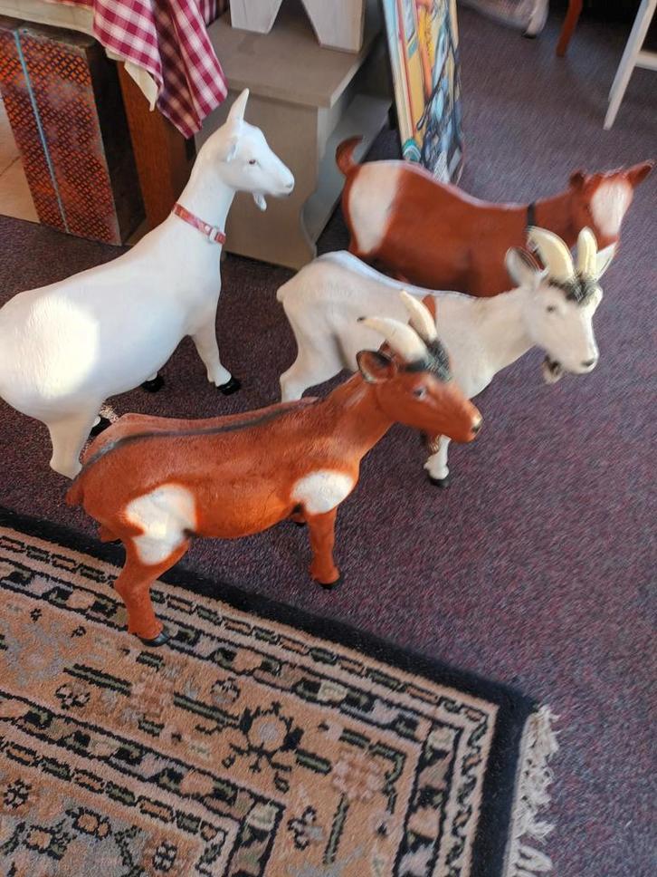 Nieuwe Beelden GEITEN EN BOKKEN., Tuin en Terras, Tuinbeelden, Nieuw, Kunststof, Ophalen