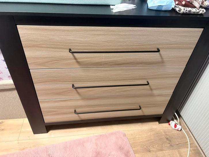 Kinder kamer commode + ledikant, Kinderen en Baby's, Kinderkamer | Commodes en Kasten, Ophalen