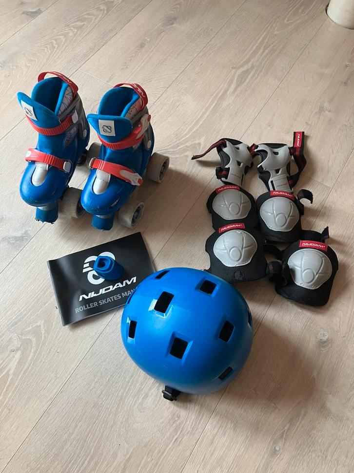 Rolschaatsen + beschermers + helm, Kinderen en Baby's, Speelgoed | Buiten | Rolschaatsen, Gebruikt, Kinderen, Verstelbaar, Ophalen