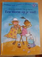 EEN  BLOEM  OP  JE  VOET  van Vivian den Hollander, Boeken, Kinderboeken | Baby's en Peuters, Gelezen, Ophalen of Verzenden, 3 tot 4 jaar