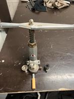 Astor knopenmachine compleet met maat 28 en snijmes, Ophalen of Verzenden