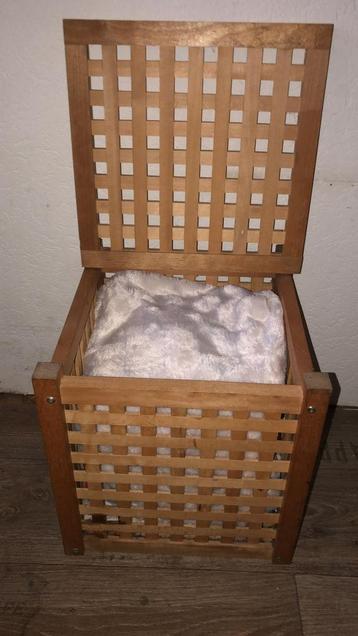 Houten opbergkist met deksel – naturel hout beschikbaar voor biedingen