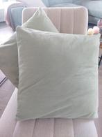 2 appelgroene kussens corduroy (hoes+kussen), Huis en Inrichting, Woonaccessoires | Kussens, Ophalen of Verzenden, Zo goed als nieuw