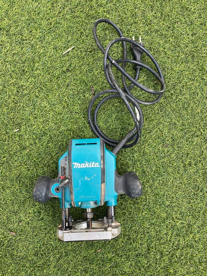 Makita RP0900 Bovenfrees - Krachtig en Betrouwbaar!, Doe-het-zelf en Verbouw, Gereedschap | Freesmachines, Gebruikt, Elektrisch