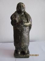 Beeld van Wilhelmina, rep van origineel standbeeld., Ophalen