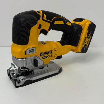 DeWalt DCS334 decopeerzaag + 18v 5.0ah + lader | Nette staat beschikbaar voor biedingen